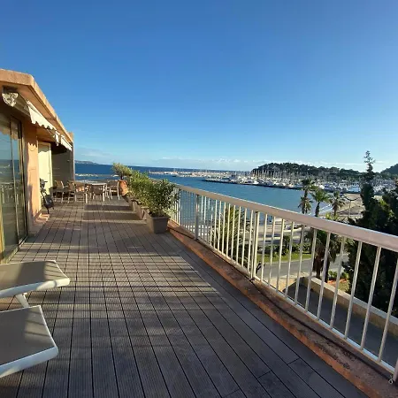 T2 En Duplex Avec Solarium Face Apartment