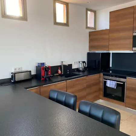 Apartment T2 En Duplex Avec Solarium Face Cavalaire-sur-Mer